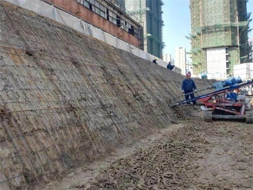 沅江建筑边坡支护